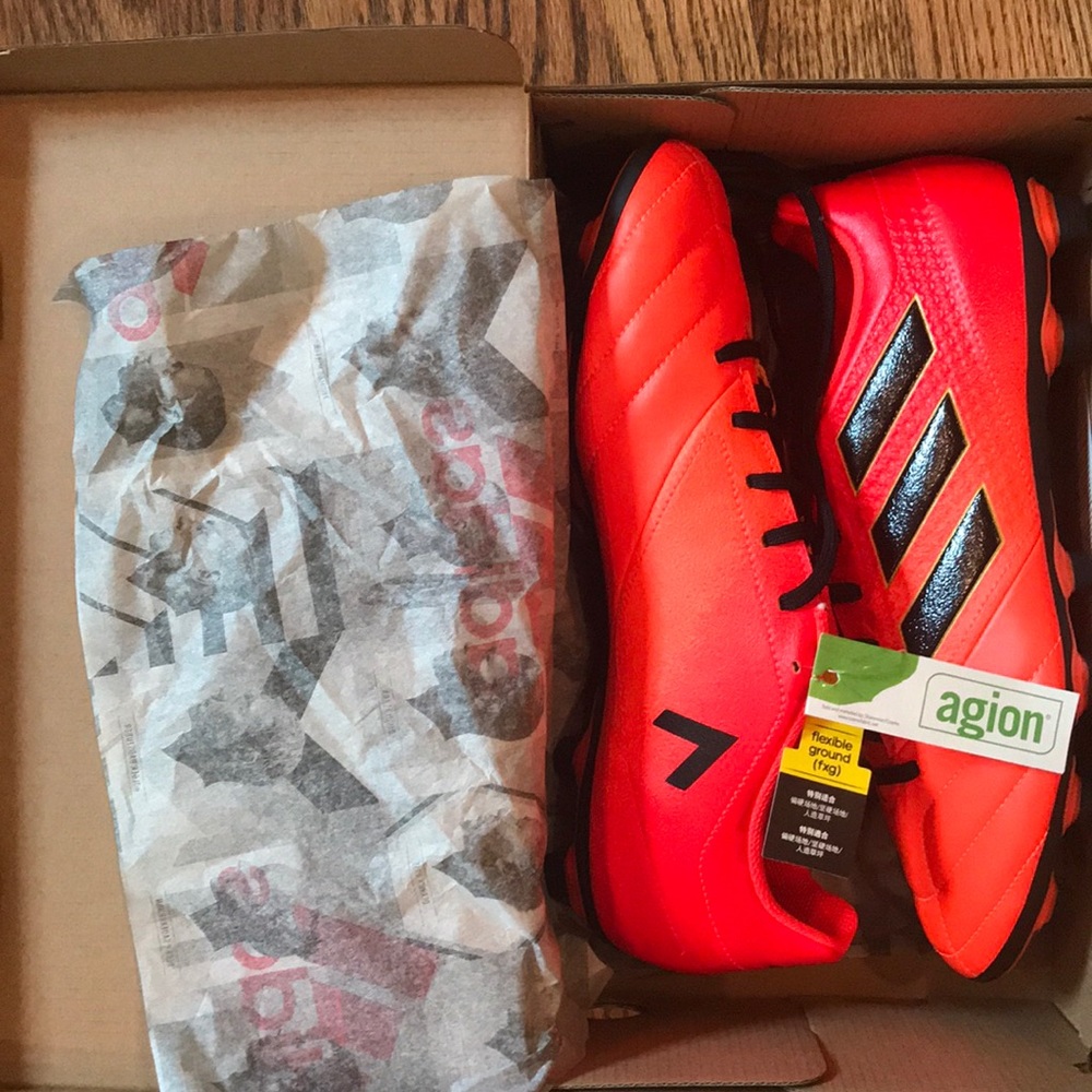Brand new Adidas soccer cleats - Men’s size 10